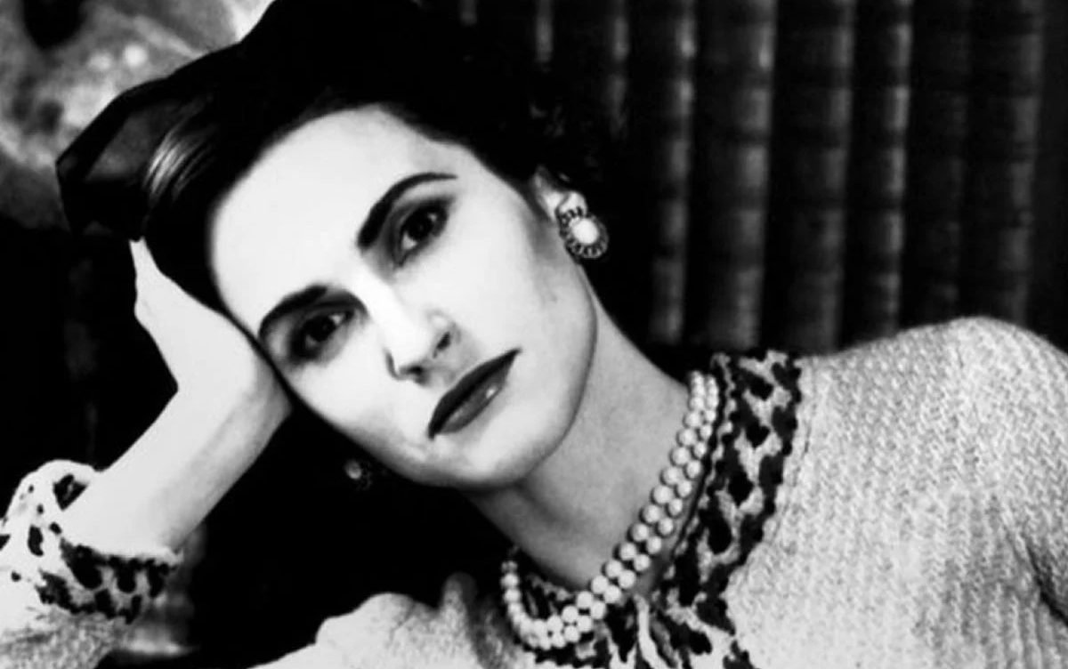Aniversario de Coco Chanel frases historia y biografía de la dama de la  moda